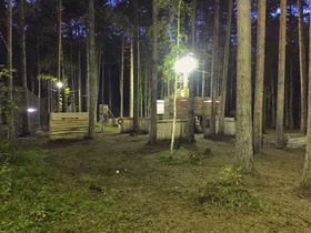 Команда играет в пейнтбол — активный отдых, база Усадьба