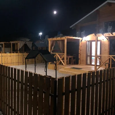 Глэмпинг в Крыму ночью — романтический отдых