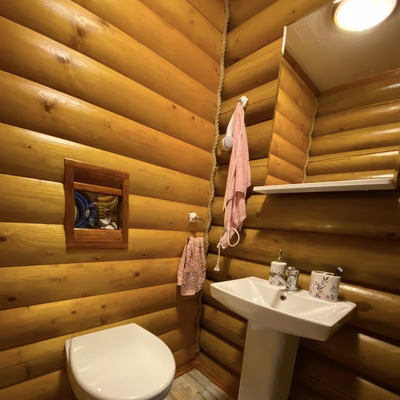 Номер в коттедже — отдых в Крыму, база Усадьба