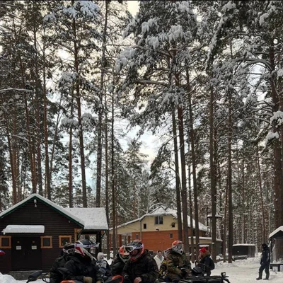 Квадроцикл на лесной тропе — аренда на базе отдыха в Тюмени