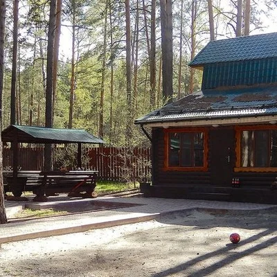 Снять коттедж на сутки в Тюмени — база отдыха Усадьба летом