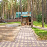 Территория дома 1 с барбекю — загородный отдых в Тюмени