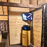 Холодильник и ТВ дома 10 — база отдыха в сосновом бору