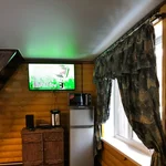 Кухонная зона на мансарде дома 3 — база отдыха в сосновом бору