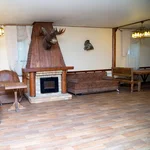 Камин с трофеями дома 4 — коттедж на базе отдыха Усадьба