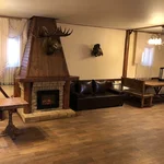 Каминный зал дома 4 — камин — база отдыха Усадьба в Тюмени