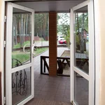 Выход на веранду дома 4 — загородный отдых в Тюмени