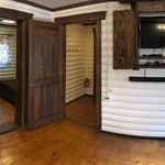 Гостиная с ТВ дома 5 — загородный отдых в Тюмени