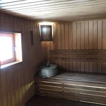 Парная бани дома 9 — окно — русская баня, база отдыха Усадьба в Тюмени